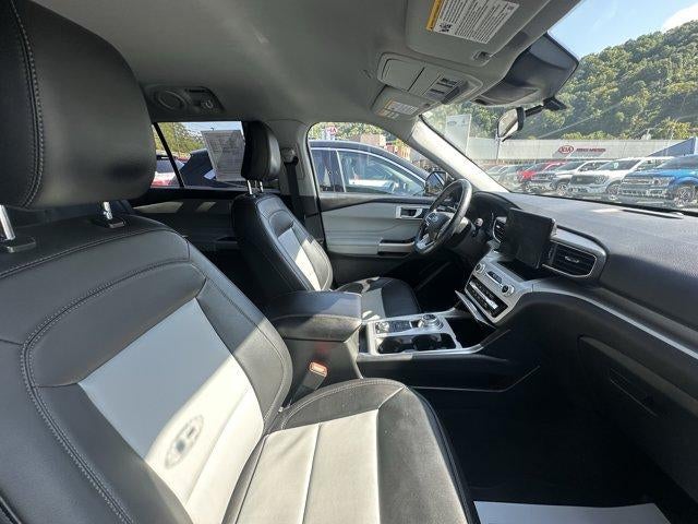 2023 Ford Explorer XLT 4WD