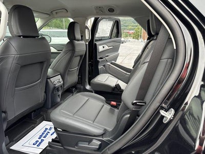 2026 Ford Explorer Active w/200A Pkg 4WD