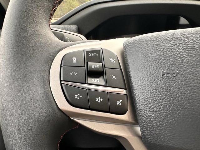 2025 Ford Explorer Active 4WD