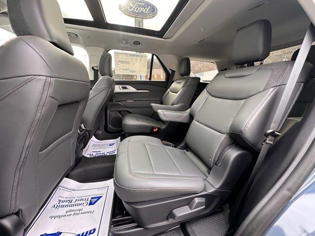 2025 Ford Explorer Active 4WD