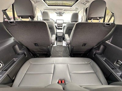 2025 Ford Explorer Active 4WD