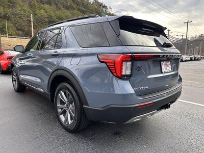 2025 Ford Explorer Active 4WD