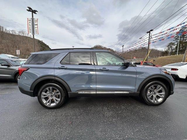 2025 Ford Explorer Active 4WD