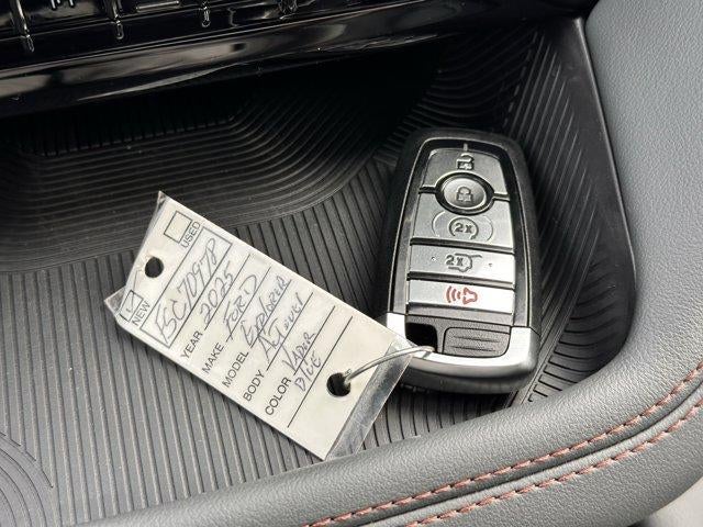 2025 Ford Explorer Active 4WD