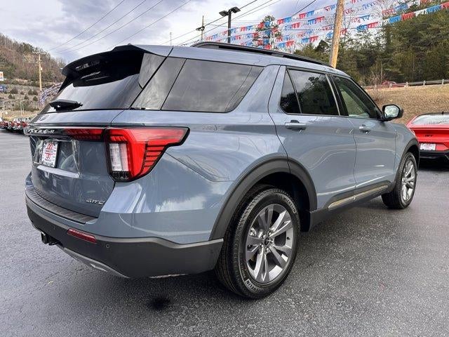 2025 Ford Explorer Active 4WD