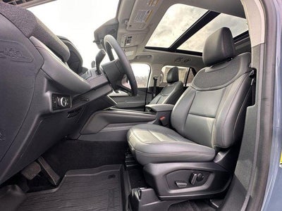 2025 Ford Explorer Active 4WD