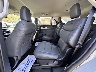 2026 Ford Explorer Active w/200A Pkg 4WD