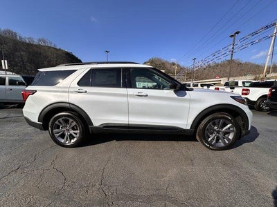 2026 Ford Explorer Active w/200A Pkg 4WD