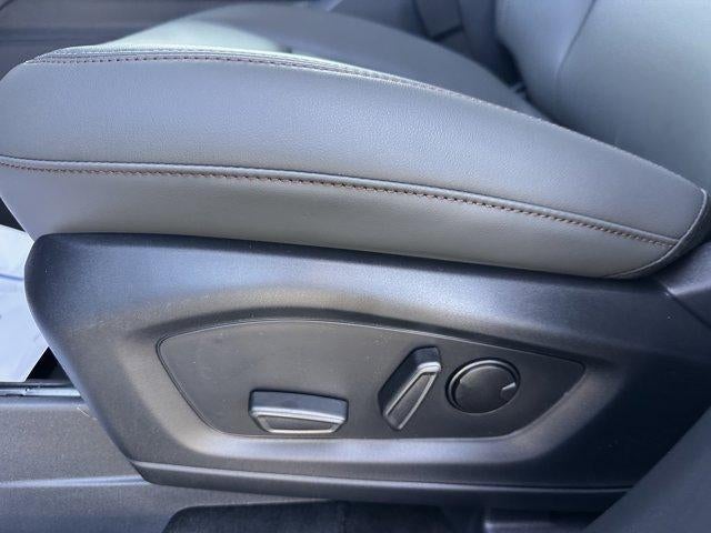 2026 Ford Explorer Active w/200A Pkg 4WD