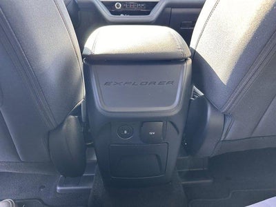 2026 Ford Explorer Active w/200A Pkg 4WD