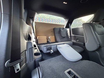2027 Ford Explorer Active w/200A Pkg 4WD