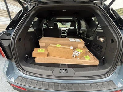 2027 Ford Explorer Active w/200A Pkg 4WD