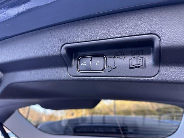 2026 Ford Explorer Active w/200A Pkg 4WD