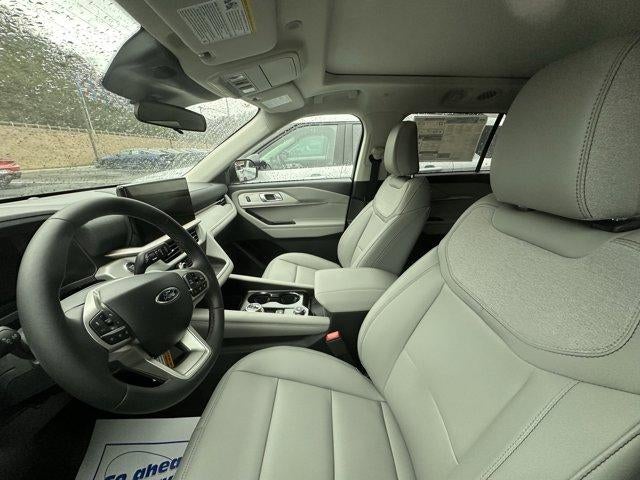 2026 Ford Explorer Active w/200A Pkg 4WD