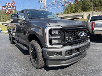 2027 Ford Super Duty F-250 SRW LARIAT 4WD Crew Cab 6.75' Box