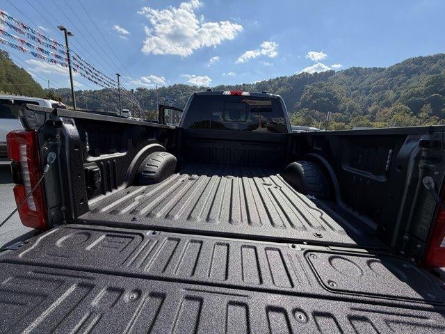2027 Ford Super Duty F-250 SRW LARIAT 4WD Crew Cab 6.75' Box