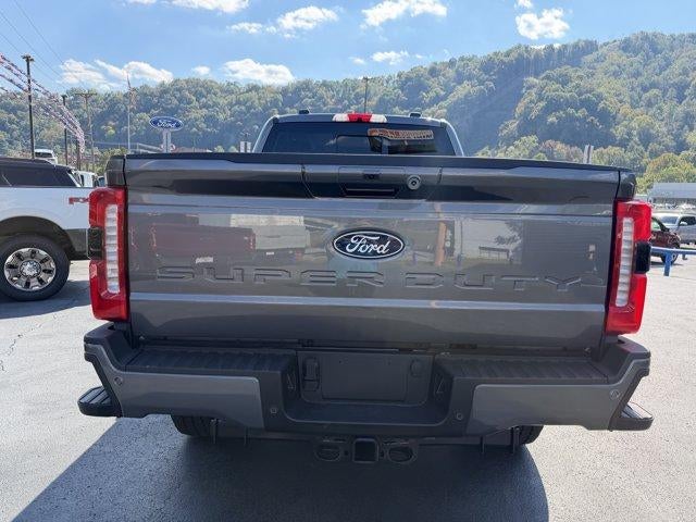 2027 Ford Super Duty F-250 SRW LARIAT 4WD Crew Cab 6.75' Box