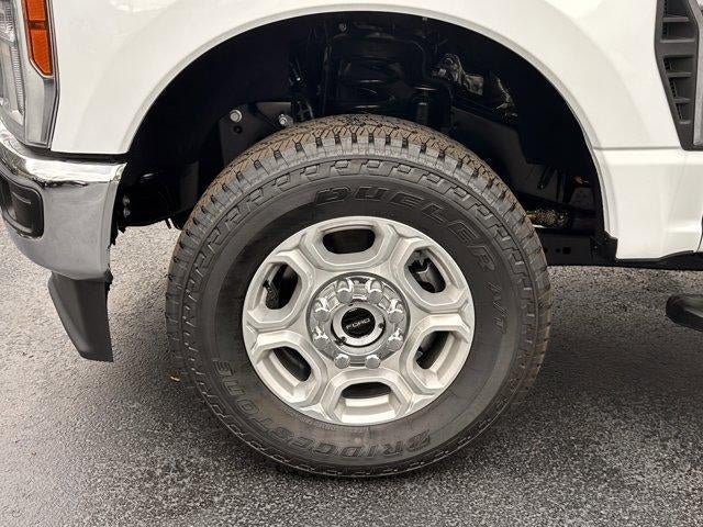 2026 Ford Super Duty F-350 SRW XLT 4WD Crew Cab 6.75' Box