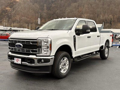 2026 Ford Super Duty F-350 SRW XLT 4WD Crew Cab 6.75' Box