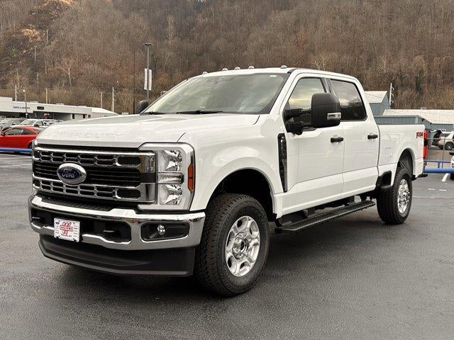 2026 Ford Super Duty F-350 SRW XLT 4WD Crew Cab 6.75' Box