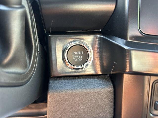 2026 Ford Super Duty F-350 DRW LARIAT 4WD Crew Cab 8' Box