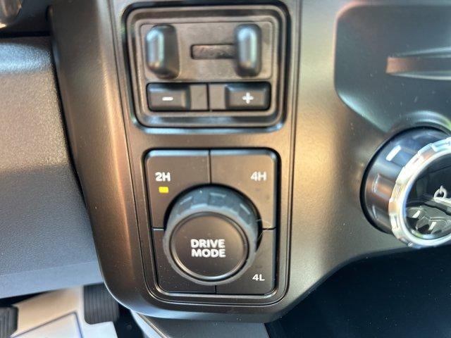 2026 Ford Super Duty F-350 DRW LARIAT 4WD Crew Cab 8' Box