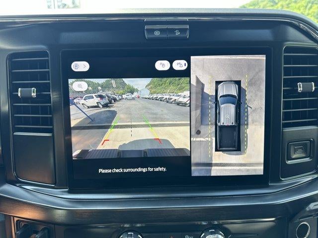 2026 Ford Super Duty F-350 DRW LARIAT 4WD Crew Cab 8' Box