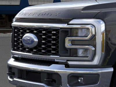2026 Ford Super Duty F-350 DRW LARIAT 4WD Crew Cab 8' Box