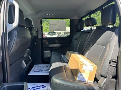2026 Ford Super Duty F-350 DRW LARIAT 4WD Crew Cab 8' Box