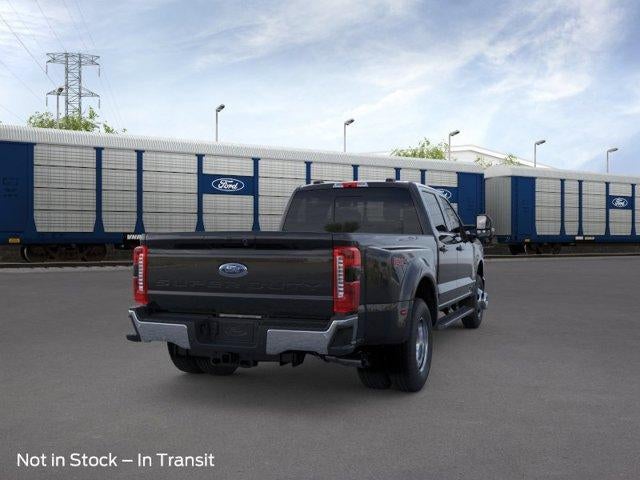 2026 Ford Super Duty F-350 DRW LARIAT 4WD Crew Cab 8' Box