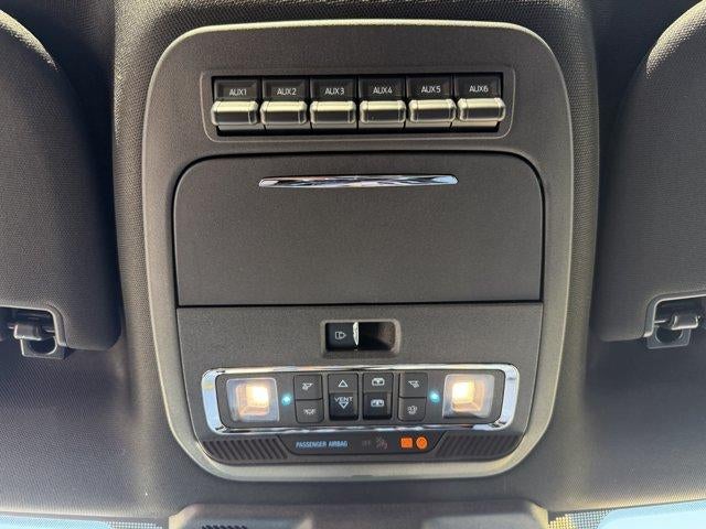 2027 Ford Super Duty F-450 DRW Platinum 4WD Crew Cab 8' Box