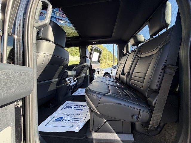 2027 Ford Super Duty F-450 DRW Platinum 4WD Crew Cab 8' Box
