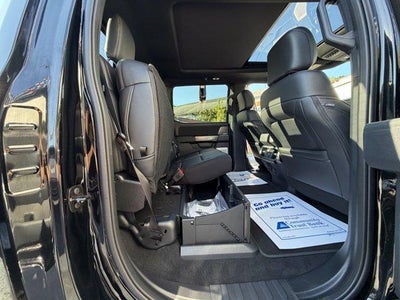 2027 Ford Super Duty F-450 DRW Platinum 4WD Crew Cab 8' Box