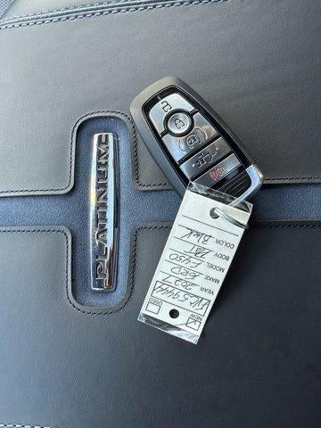 2027 Ford Super Duty F-450 DRW Platinum 4WD Crew Cab 8' Box