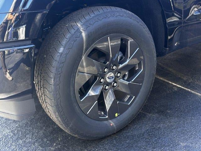 2025 Ford F-150 STX 4WD SuperCrew 5.5' Box