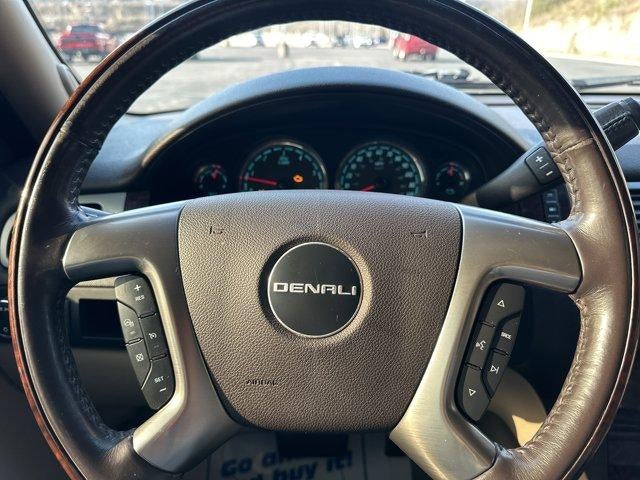 2007 GMC Yukon Denali AWD 4dr