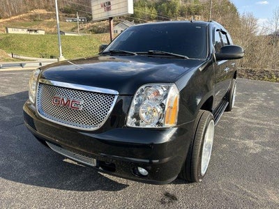 2007 GMC Yukon Denali AWD 4dr