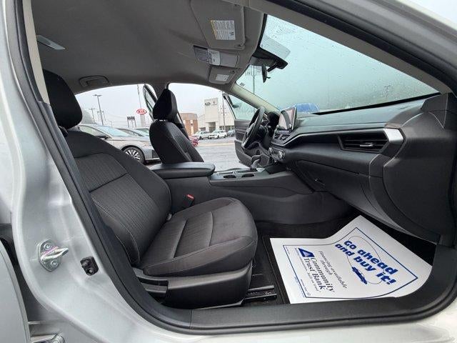 2025 Nissan Altima SV FWD