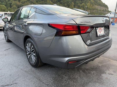 2024 Nissan Altima 2.5 SV Sedan