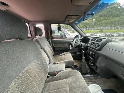 2000 Nissan Frontier 4WD XE