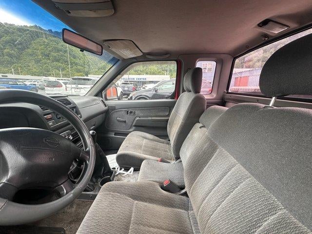2000 Nissan Frontier 4WD XE