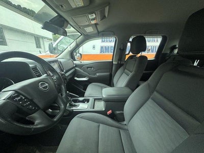 2022 Nissan Frontier Crew Cab 4x4 SV Auto