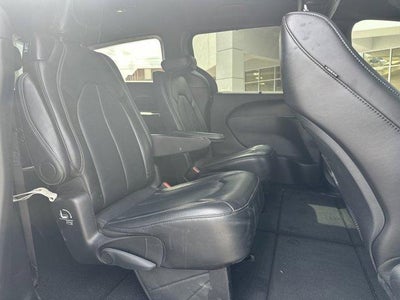 2025 Chrysler Pacifica Select FWD