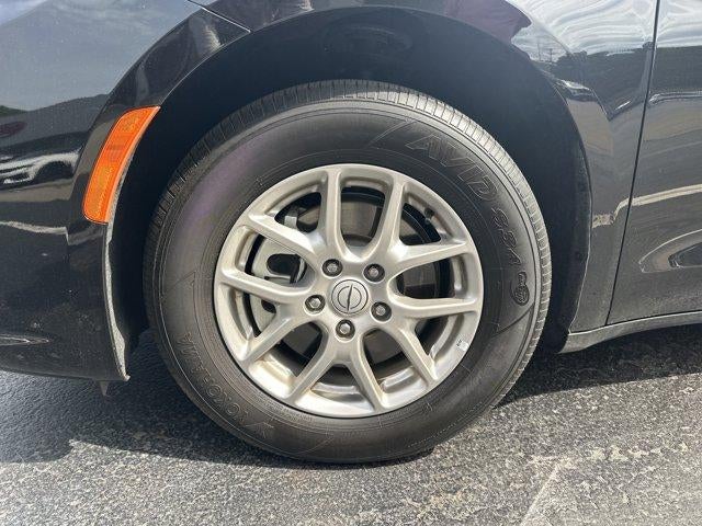 2025 Chrysler Pacifica Select FWD