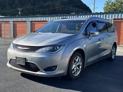 2020 Chrysler Pacifica Limited FWD