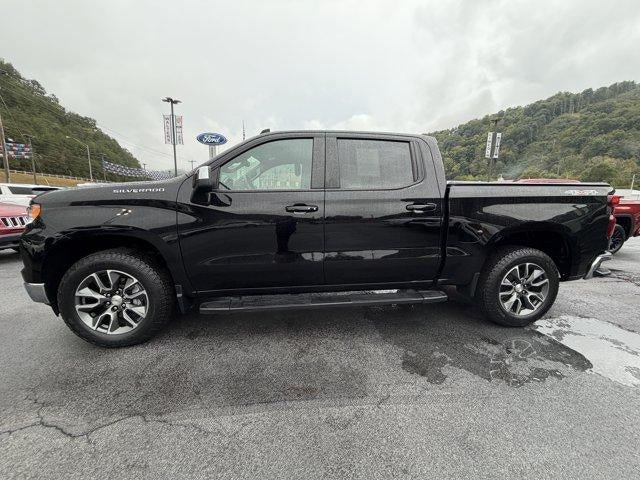 2023 Chevrolet Silverado 1500 Crew Cab Short Box 4-Wheel Drive LT 1LT