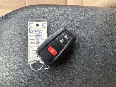 2025 Toyota RAV4 XLE AWD (Natl)