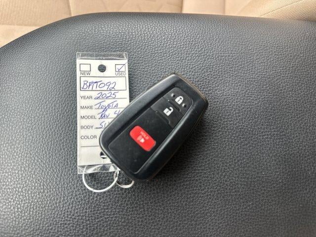 2025 Toyota RAV4 XLE AWD (Natl)