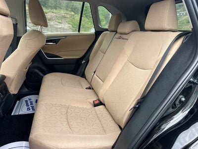 2025 Toyota RAV4 XLE AWD (Natl)