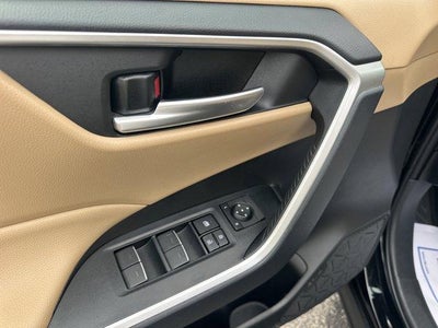 2025 Toyota RAV4 XLE AWD (Natl)